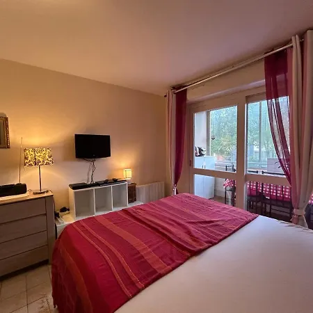 Apartment Plaisir A La C